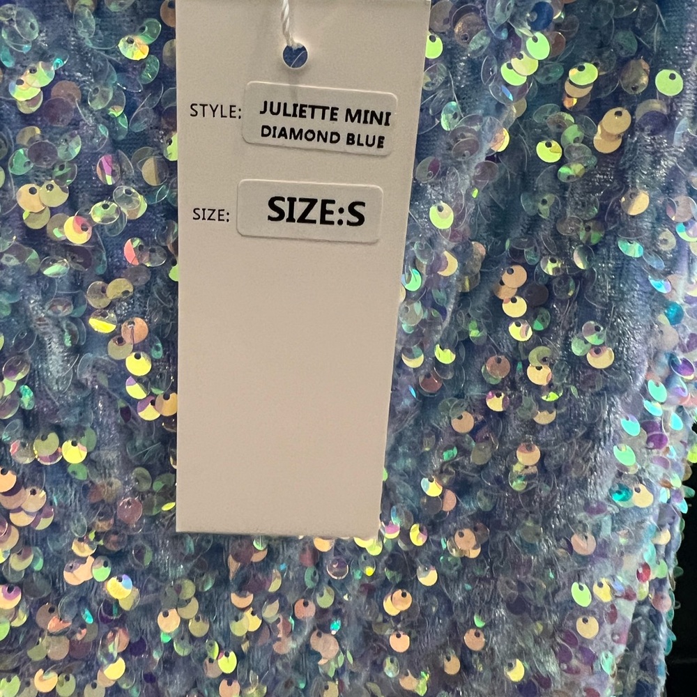 Super cute and comfy formal dress! Brand new and never worn with tag!